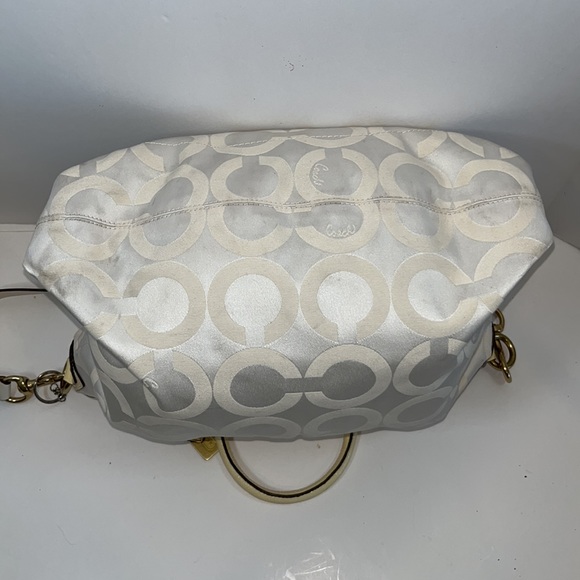 Coach Logo Hobo Bag/Ivory color, creamy yellow accents. Removable Shoulder Strap - Picture 4 of 10